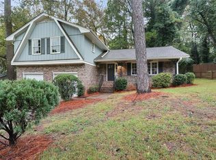 3524 Sandy Woods Ln, Stone Mountain, GA 30083