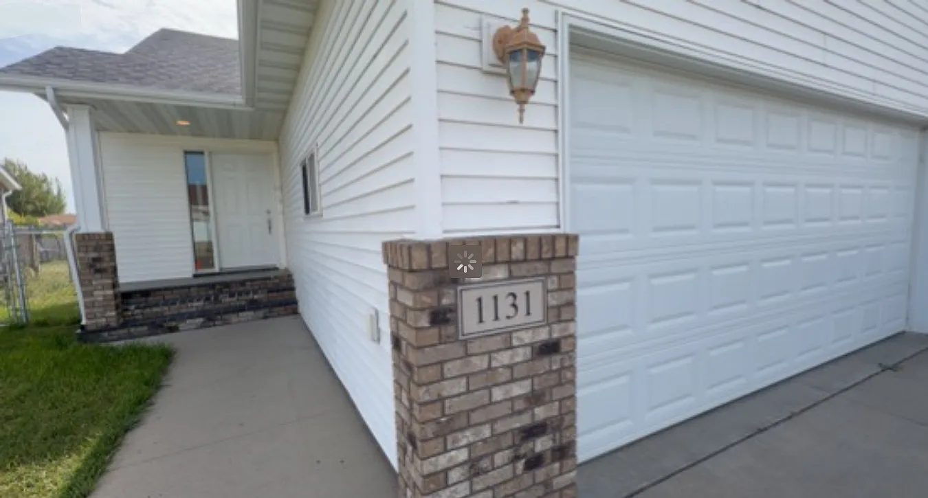 4 bedroom/ 3 bath home in South Moorhead! — Photo 2