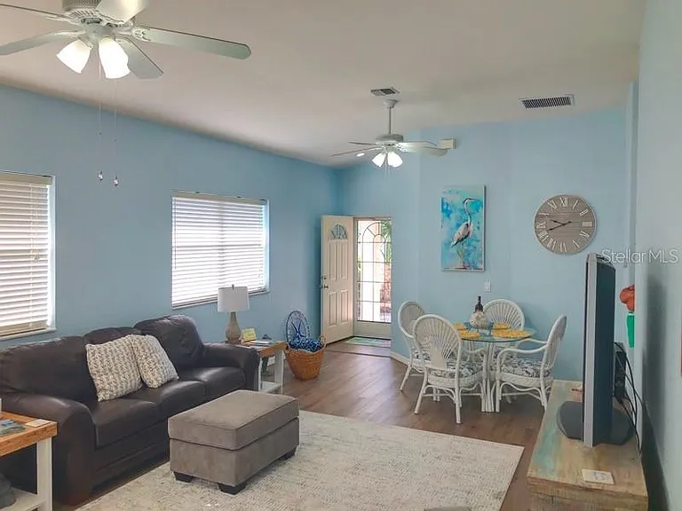 1211 Hot Springs Point — Photo 5