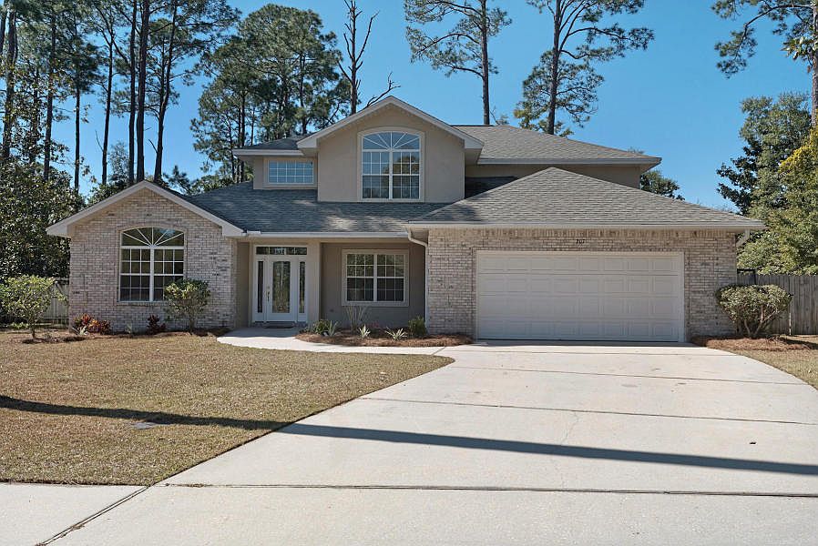 1st image of 207 Emmett Dr