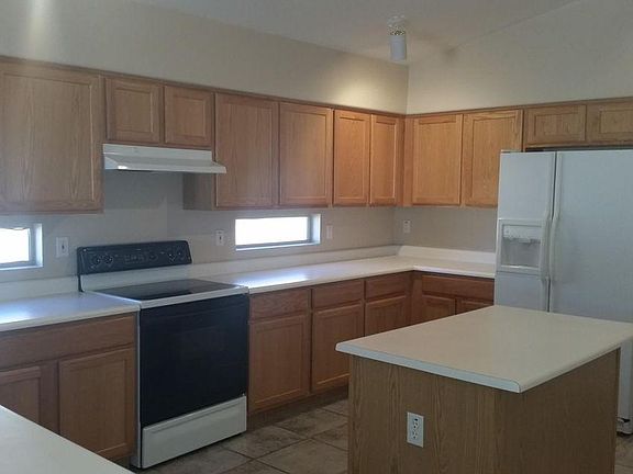 3rd image of 17108 N Princess Pl