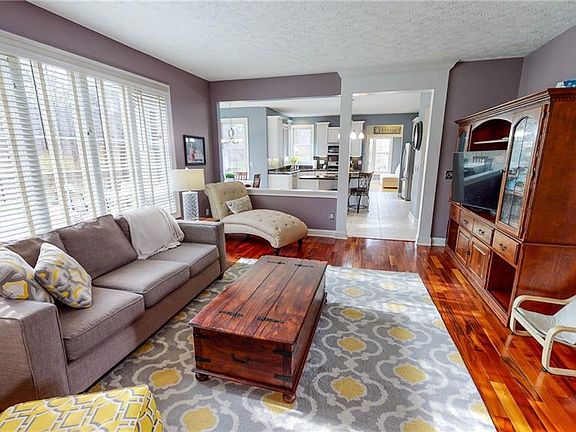 5th image of 557 Monticello Dr