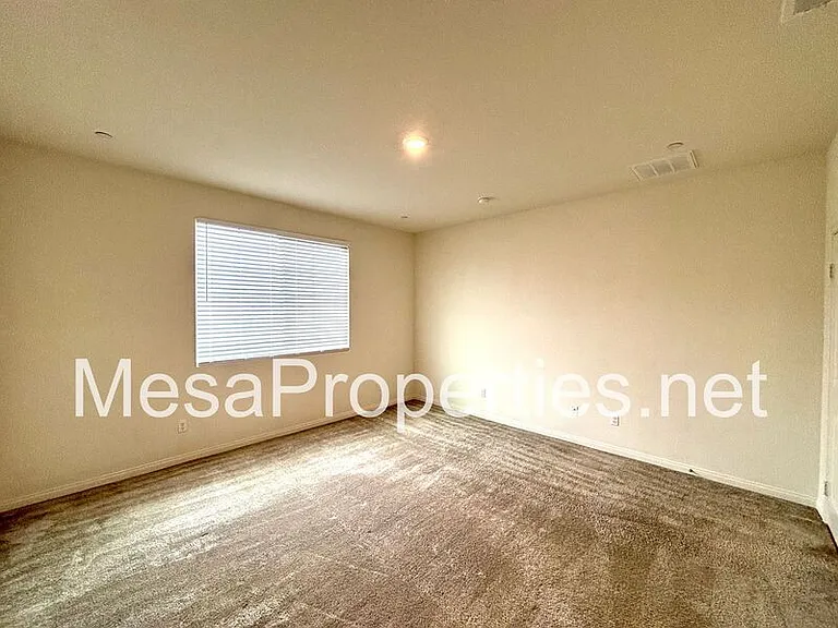 12594 Ava Loma St — Photo 23