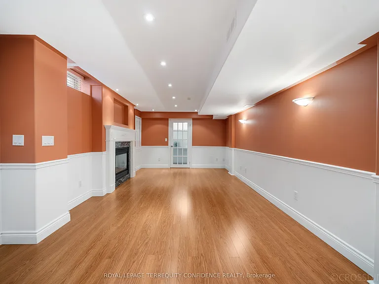 131 Laurelhurst Cres — Photo 24