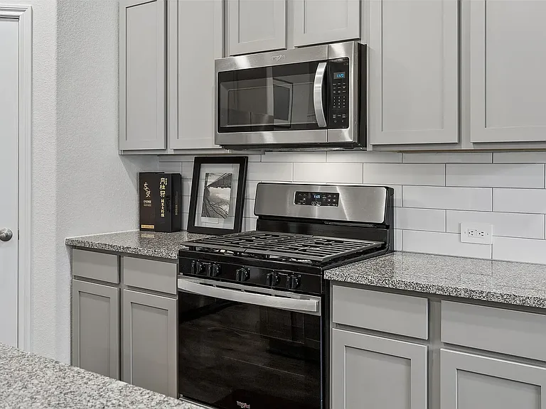 9721 Daisy Mae Ln — Photo 8