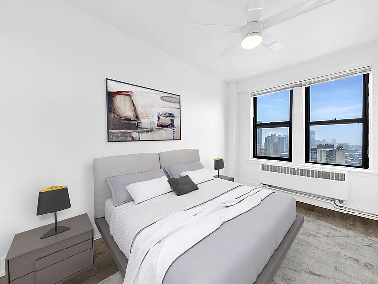 Granville Apartments — Photo 13
