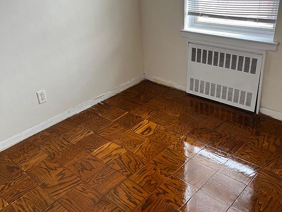 3rd image of 3825 Parsons Blvd APT 7F
