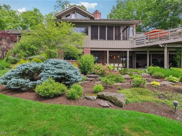 501 Ravine Dr, Aurora, OH 44202