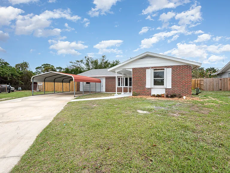 1650 Leach Cir — Photo 23
