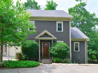 6 Cragmore Rd #B, Newton Upper Falls, MA 02464