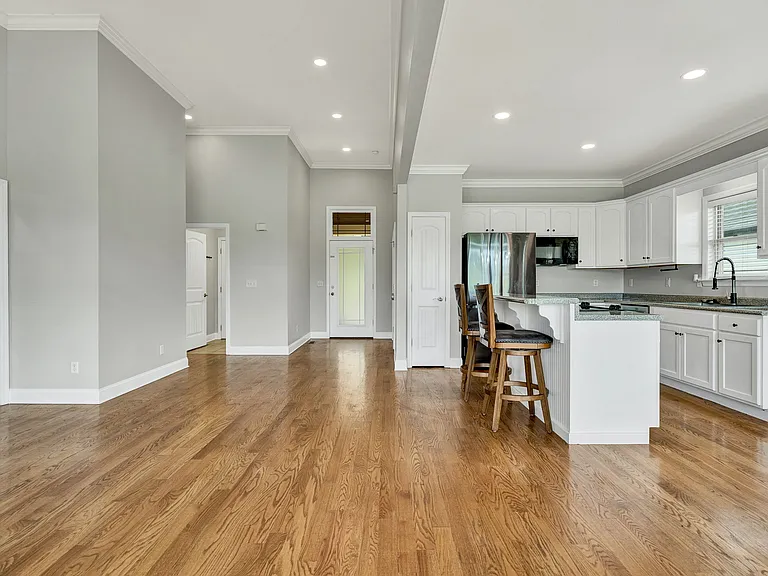 955 Dodie Dr — Photo 16