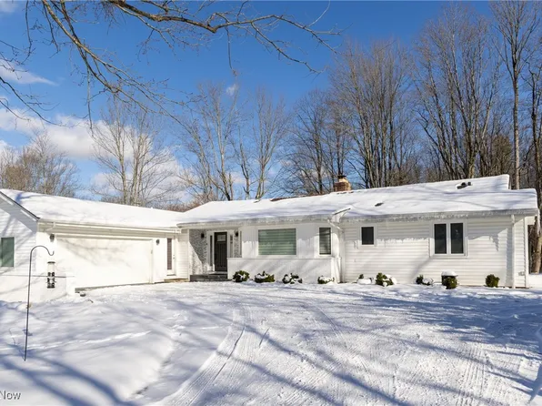 34835 Lakeview Dr, Solon, OH 44139