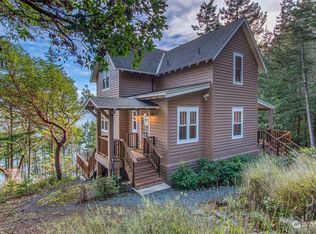 181 Silver Moon Ln, Eastsound, WA 98245