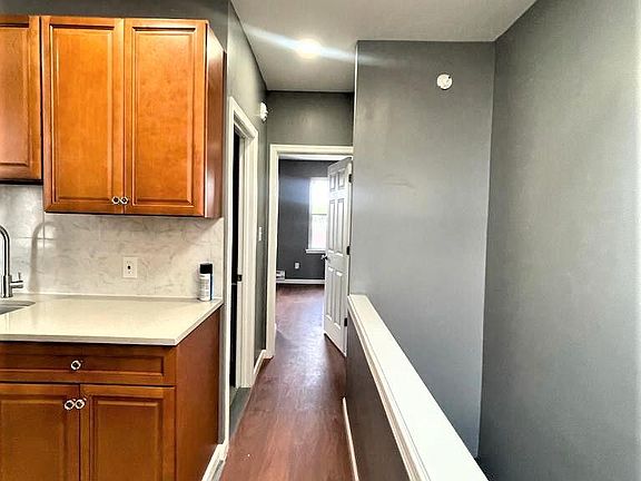 4th image of 2561 N 17th St Floor 3
