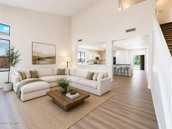 8212 W FOREST GROVE Avenue, Phoenix, AZ 85043