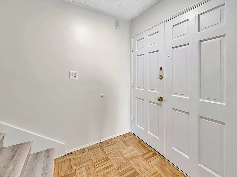 10634 Holman Ave #3-2 — Photo 8