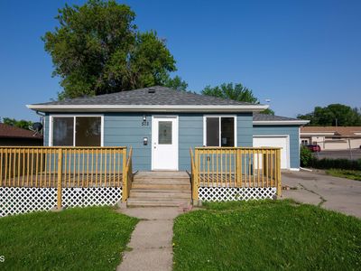 512 N 22nd St, Bismarck, ND, 58501