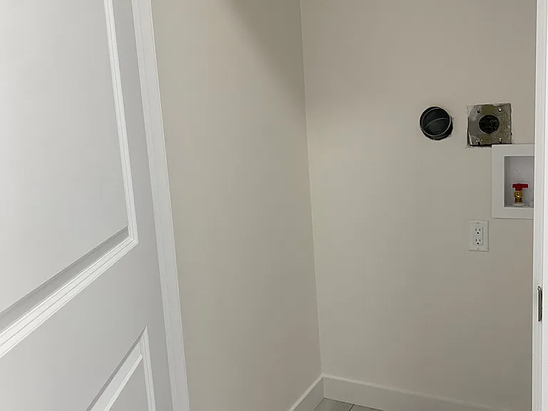740 Daniels Way SW — Photo 16