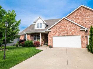 209 Cypress Point, Washington, IL 61571
