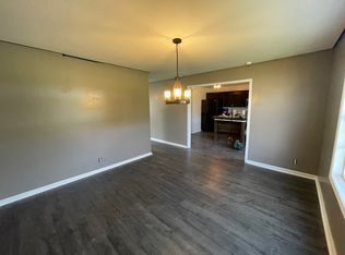126 N Cavalcade Cir, Oak Grove, KY 42262