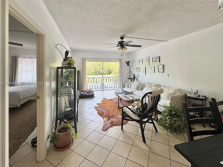 100 Edgewater Dr #305 — Photo 4