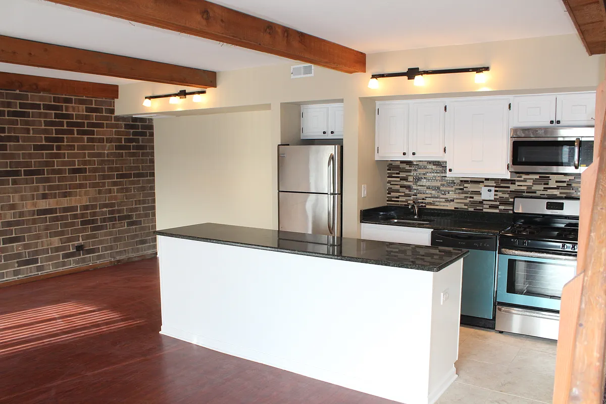 Building Photo - 209 Kenneth Cir