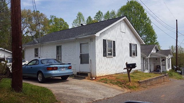 1st image of 604 Peden St