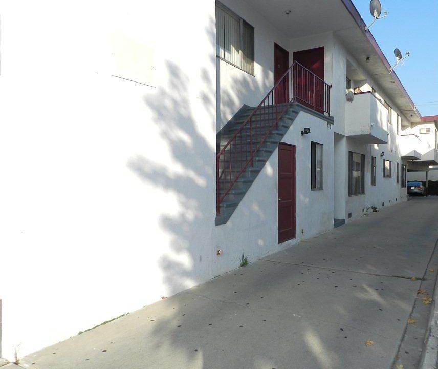 2nd image of 3106 S Canfield Ave APT 6