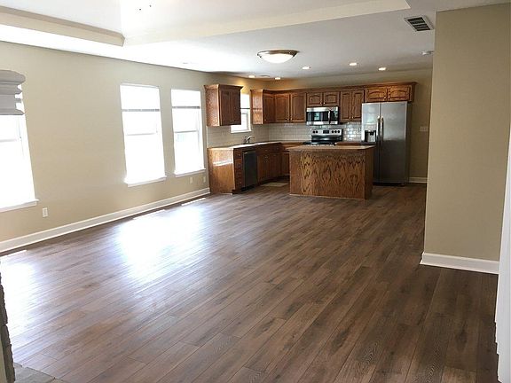 3rd image of 2318 E Willow Point Cir