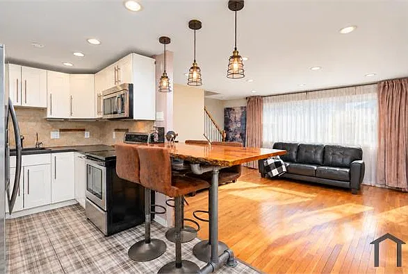 60 Prescott St — Photo 1