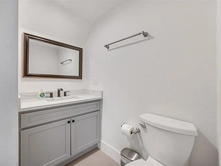4622 Bay Crest Dr — Photo 36