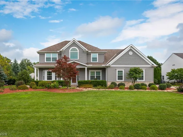681 Bridgeside Dr, Avon Lake, OH 44012