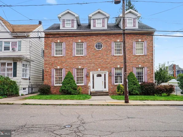 41 S Center St, Frackville, PA 17931