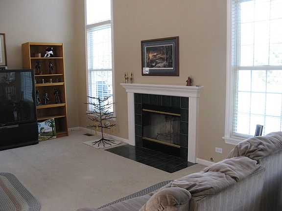 2nd image of 74 Jamestown Ct