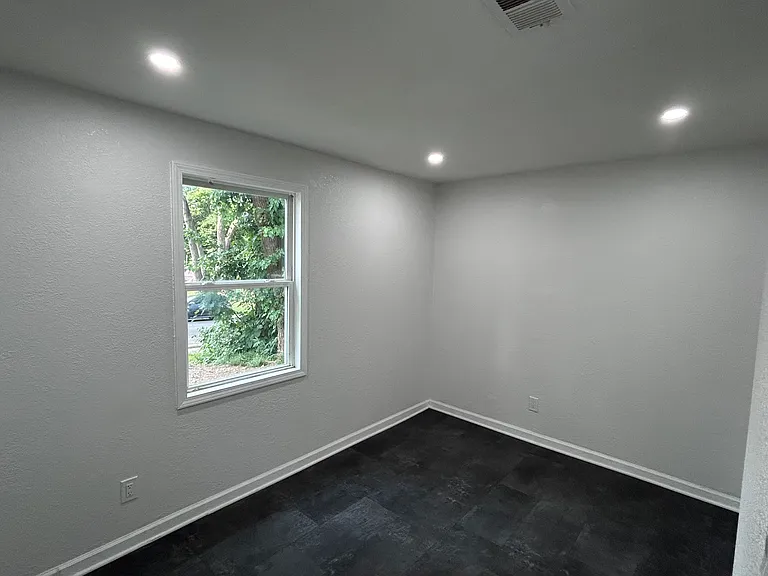 5213 Locust Ave — Photo 9