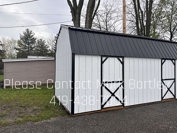 4th image of 330 Davis St