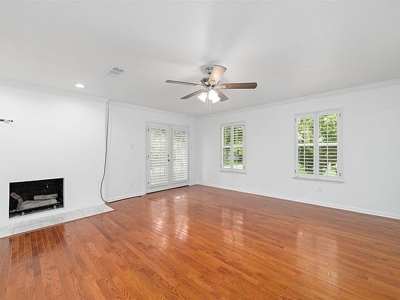 4th image of 3443 El Dorado Blvd