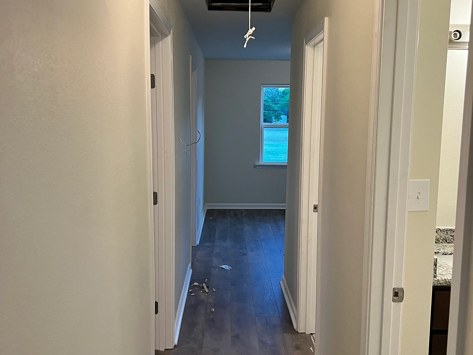 3 bed, 1000 sqft, $1,200 — Photo 4