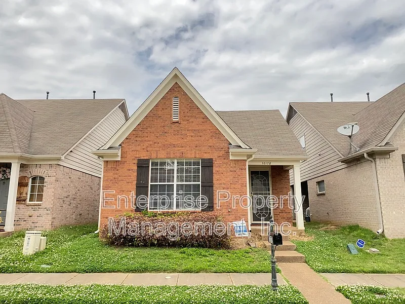 3 bed, 2.0 bath, 1278 sqft, $1,595 — Photo 3