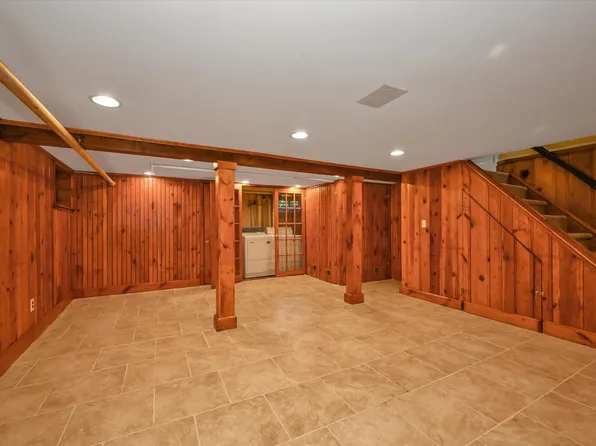 85-11 Eton Street image 16 of 20