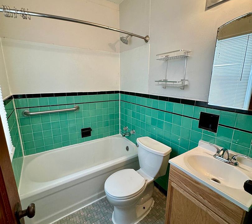 2nd image of 1409 Vinton St #1411-1413