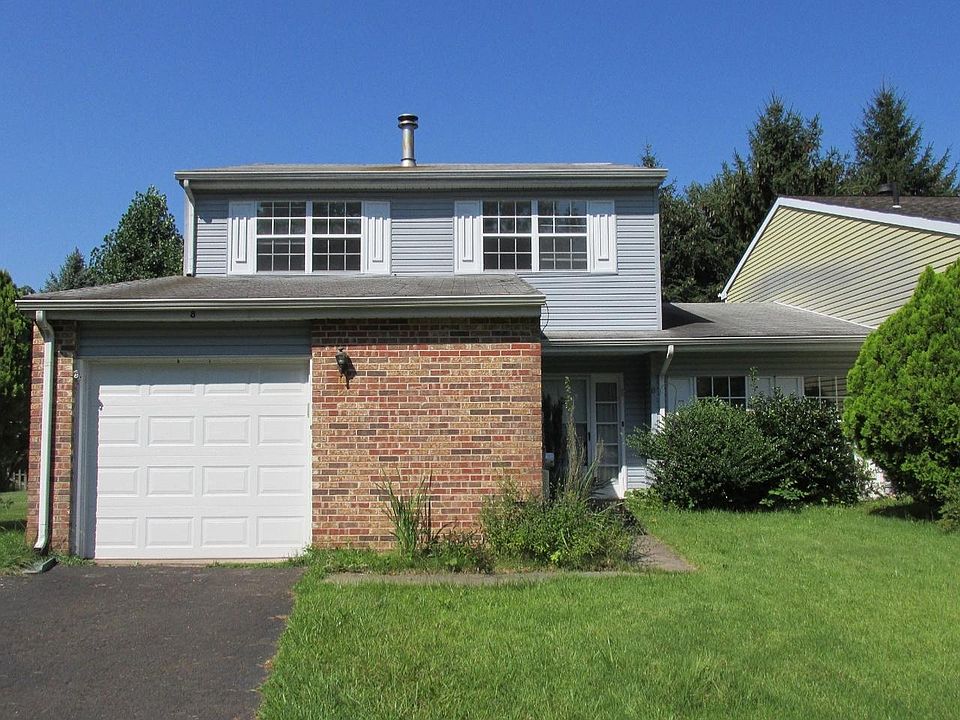 1st image of 8 Candlewood Ct