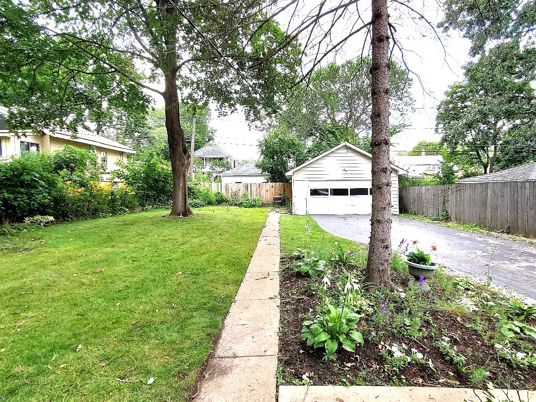 2 bed, 600 sqft, $1,795 — Photo 4