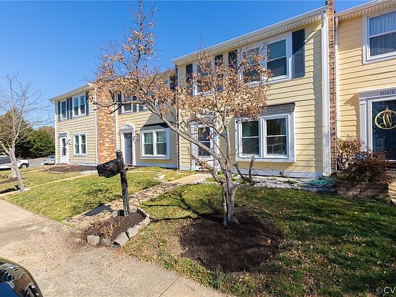 3rd image of 9358 Gildenfield Ct