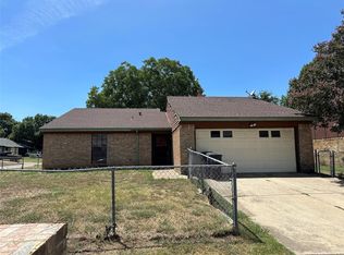 1808 Heidelberg Dr, Fort Worth, TX 76134