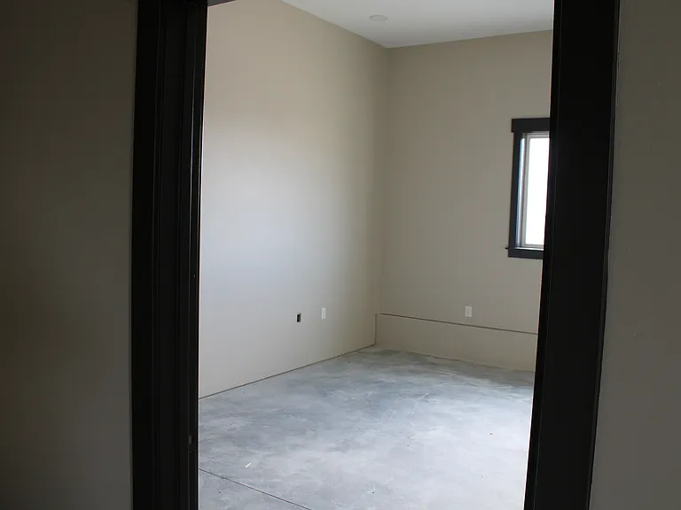 64 W 465 N — Photo 8