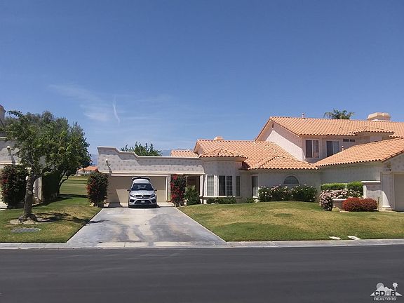 2nd image of 253 W Vista Royale Cir