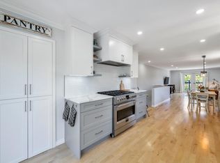 871 Kent St, White Rock, BC V4B 4S7