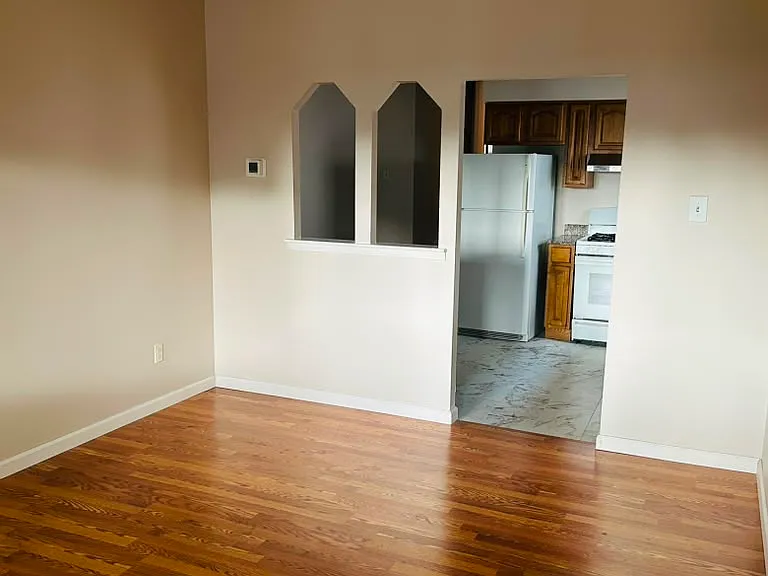 379 Woolley Ave #1 — Photo 4