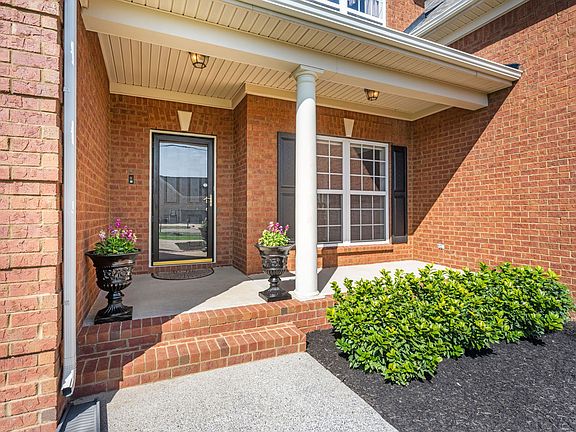 4th image of 204 Camilla Ln